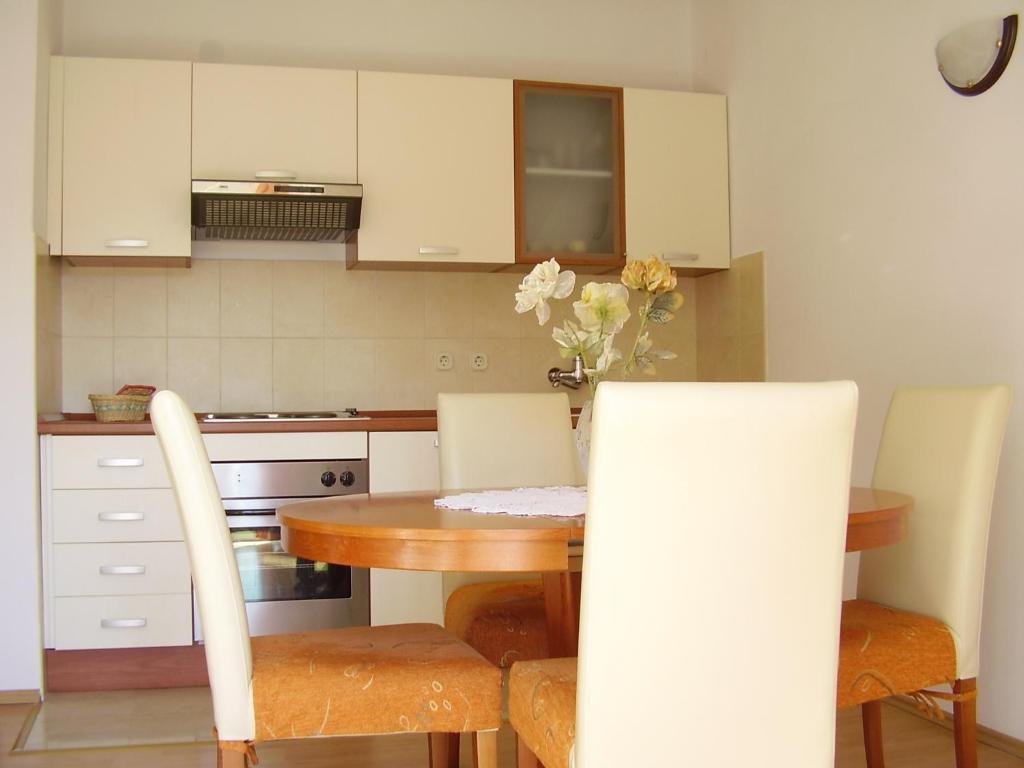 Vlasic Apartment *