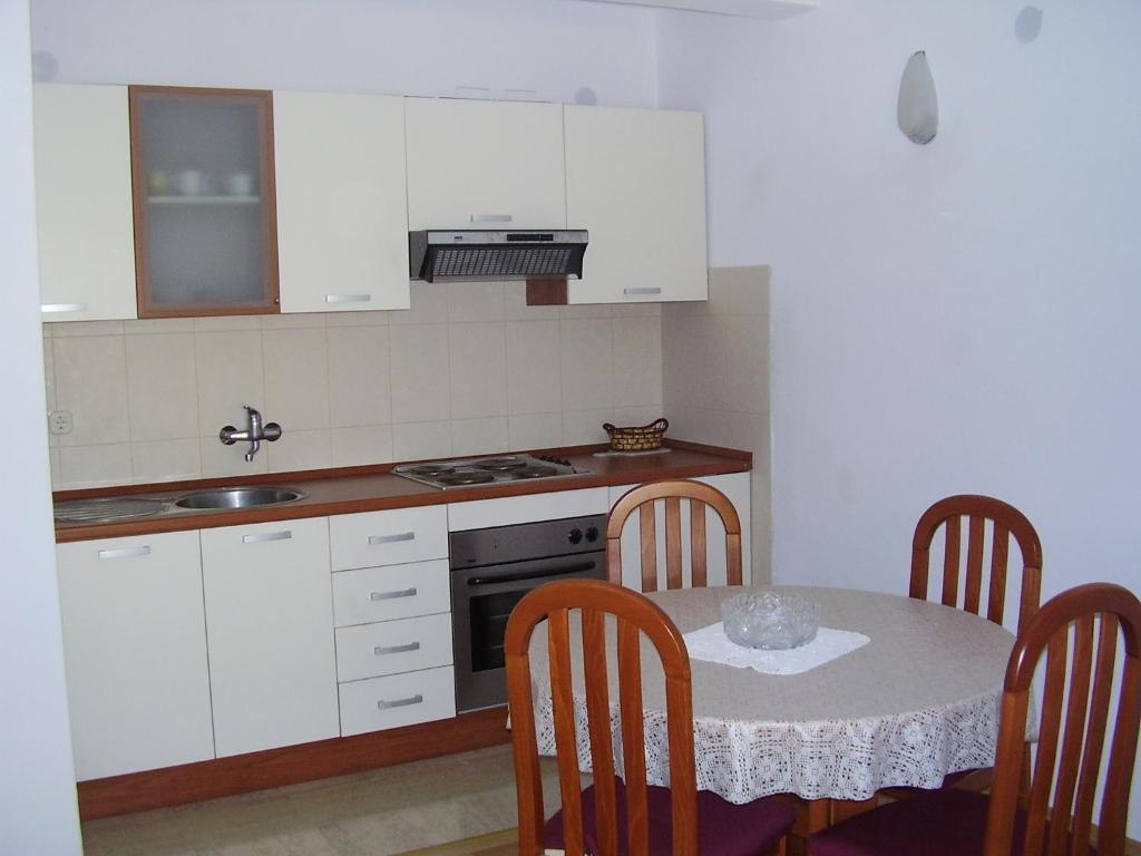 Vlasic Apartment *